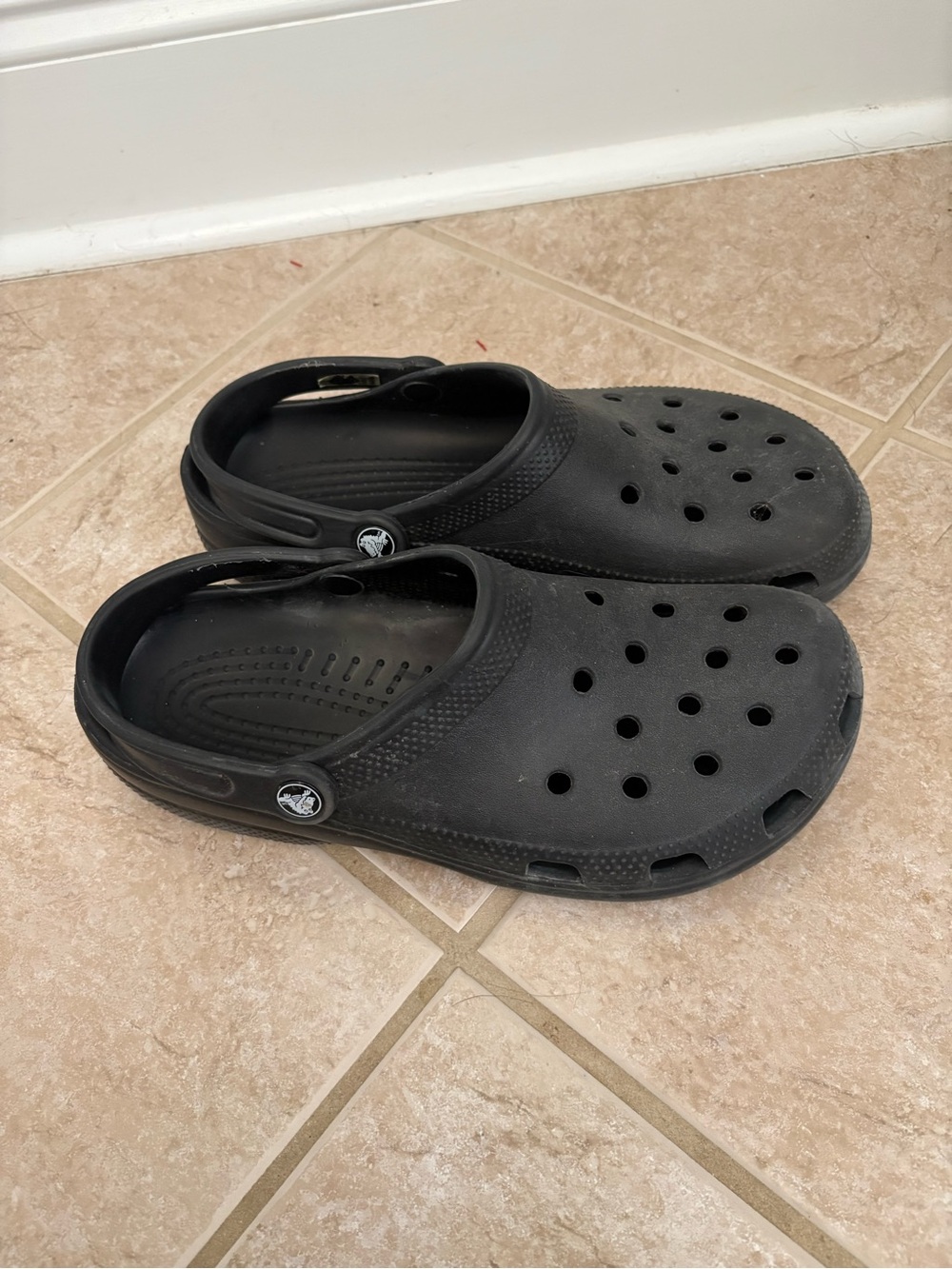 Men’s size 9 black crocs